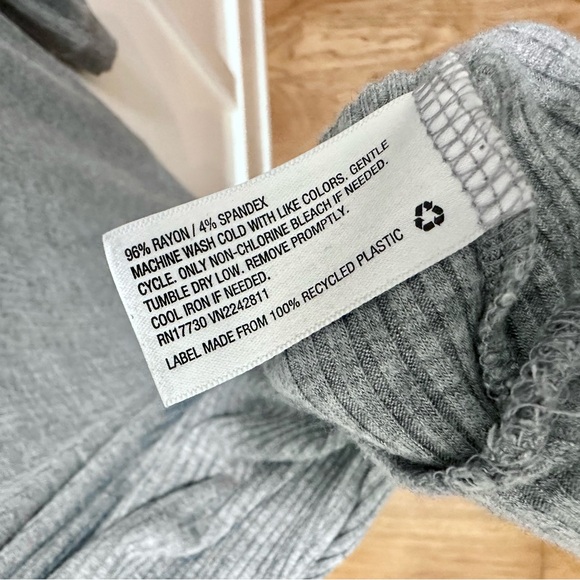 Mossimo Supply Co. Light Gray Hooded lightweight Sweatshirt top size Large - Picture 4 of 8